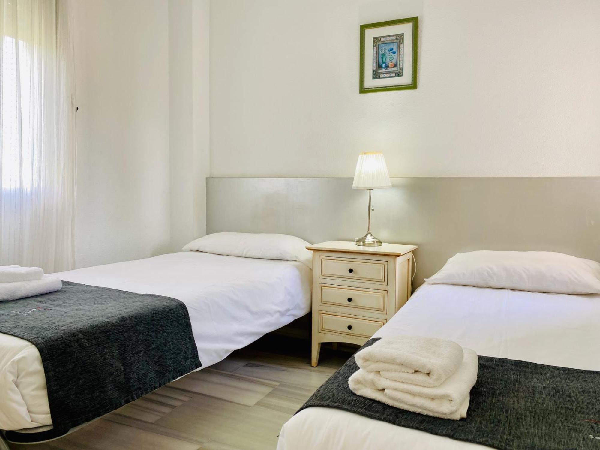 Apartamentos y casas SERINAMAR- Banús, Marbella Habitación foto