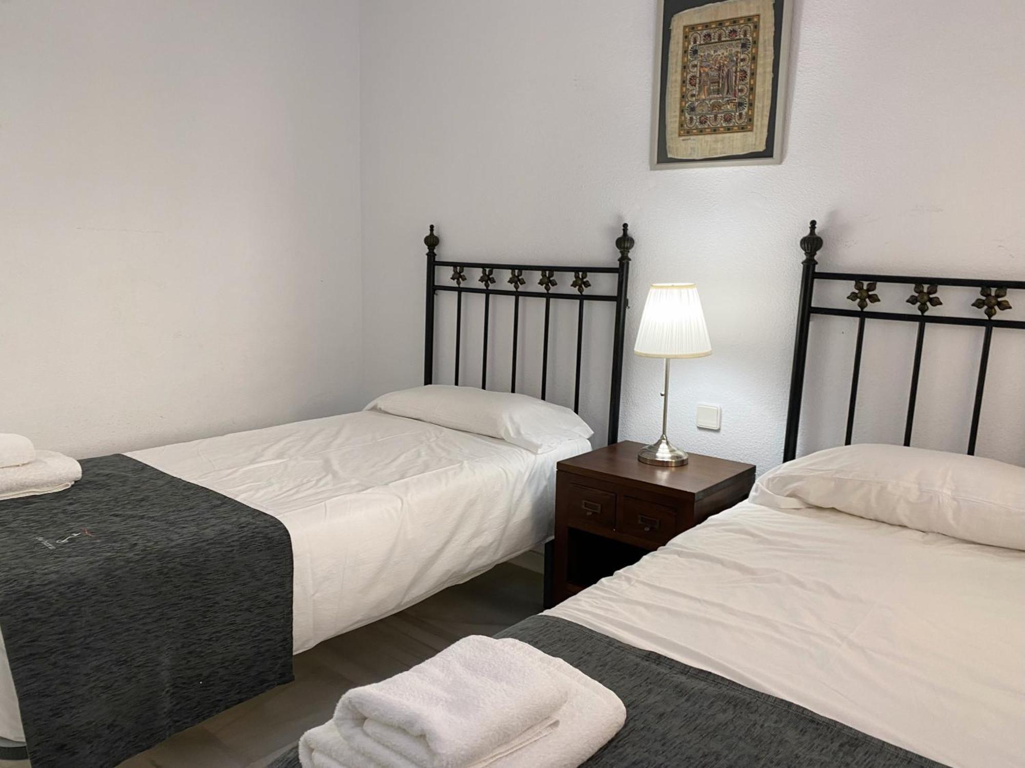 Apartamentos y casas SERINAMAR- Banús, Marbella Habitación foto