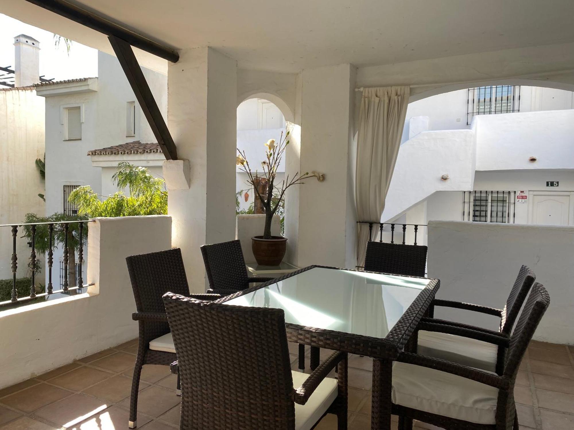 Apartamentos y casas SERINAMAR- Banús, Marbella Habitación foto